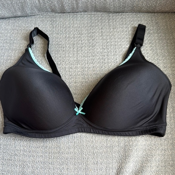 16 Ben Other - Black and Blue Full Coverage Bra with Adjustable Straps